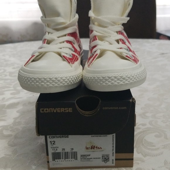 Converse Allstar Chuck Taylor's Youths Sizes - Picture 1 of 8